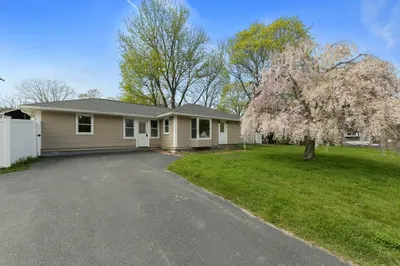 99 Peterson St 1