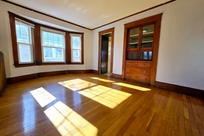 19 Rowe St #2