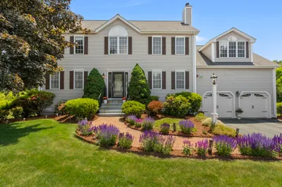 5 Donovan Dr 1