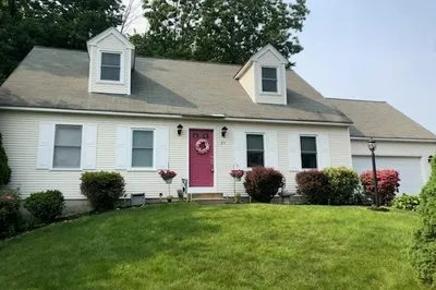 23 Beechwood Dr 1