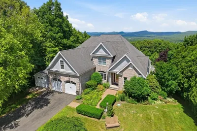 12 Overlook Drive 1