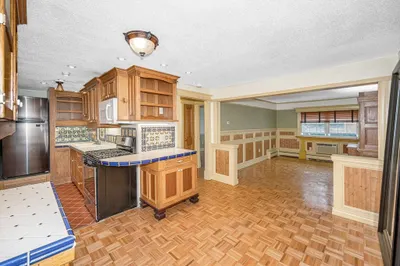381 Hildreth St #203