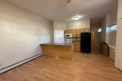 241 Washington St #3 1