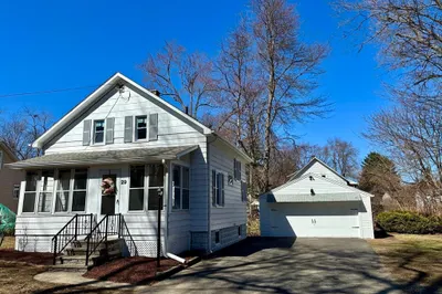 29 Melvin Ave