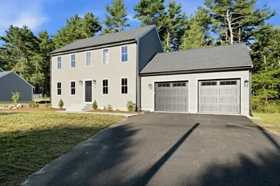 158 Plain St 1