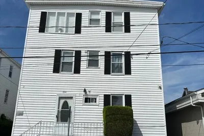 224 Plain St