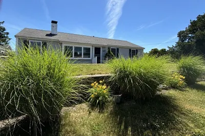 76 Bayberry Road 1