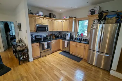 35 Eastburn St #2