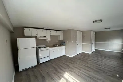10 Summer St #3-2 1