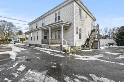 282 River St #1