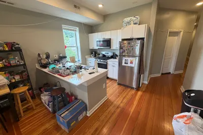 301-305 Dudley St #6 1
