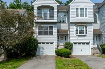 18 Castlegate Dr #D 1