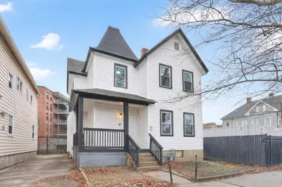 14 Adams St 1