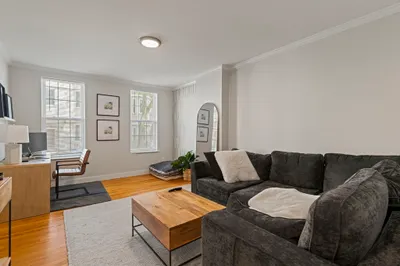 159 I St #1