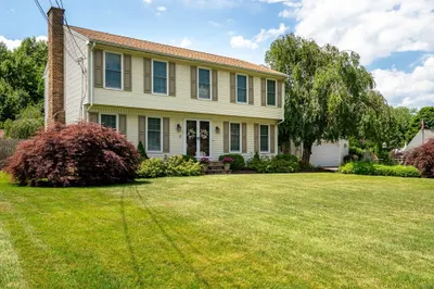 27 W Glen Drive 1