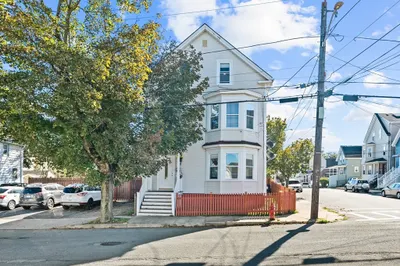 30 Adams St