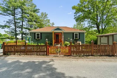 212 Grove St 1