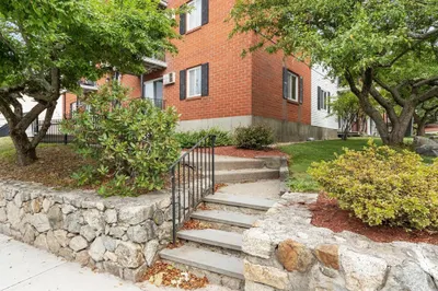 56 Edgeworth St ##3 1
