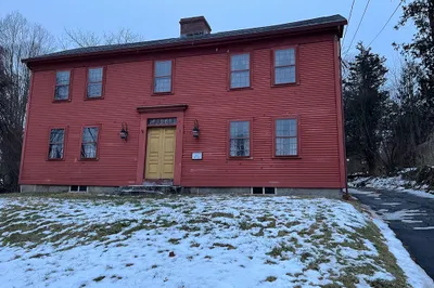 20 Oak St 1