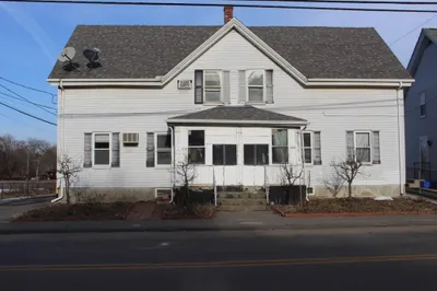 186 Middleboro Ave