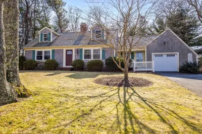 12 Bennets Neck Dr 1