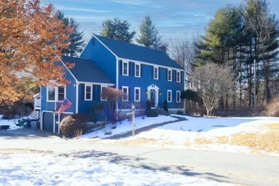 112 Main St 1