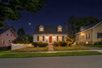 21 Leroy Ave 1