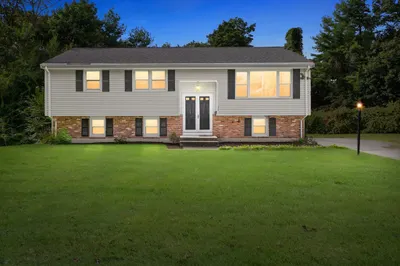 30 Golden Road