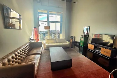 950 Broadway #23