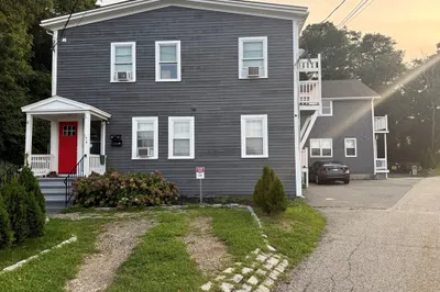 176 Court St #10 1