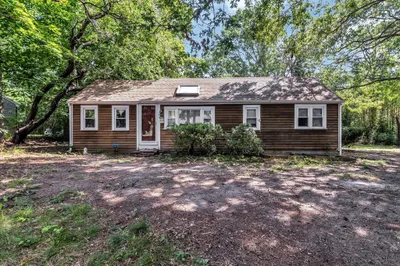 194 Hinckley Rd 1