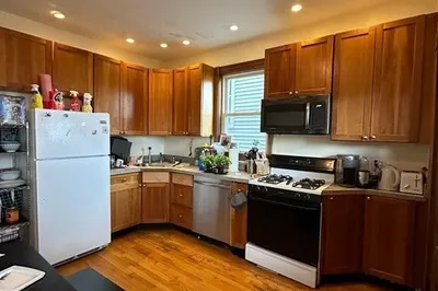 33 Calumet St #2