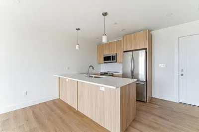 1035 Commonwealth Ave #301 1