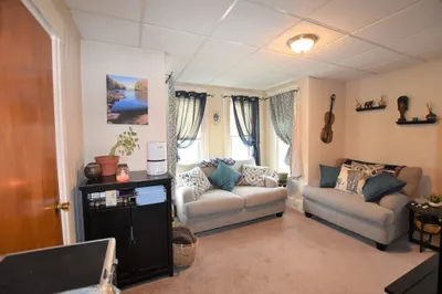 32 Floyd St #2