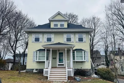 17 Edgemere Rd #2