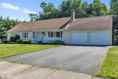 87 Cobblestone Rd