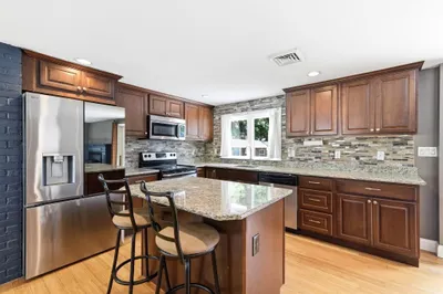 25 Marie Ave 1