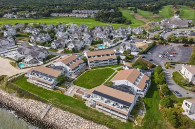 94 Shore Dr W Dr #8B 1