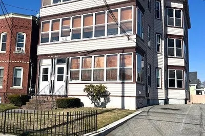 102-104 Fourth Ave #2R