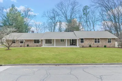 12 White Oaks Drive