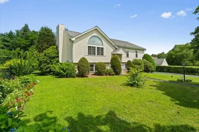 6 Moreland Green Dr 1