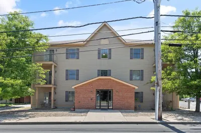 382 Walnut Street #103 1