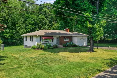 110 Lincoln St 1