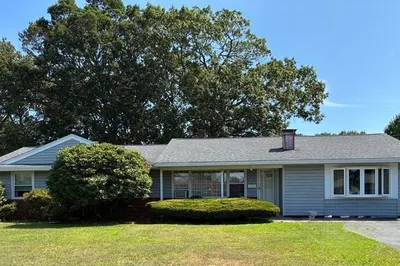 6 Mulberry Dr
