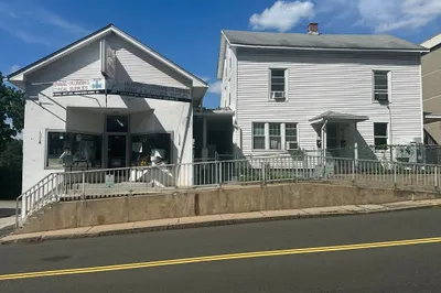 155-157 E Main St 1