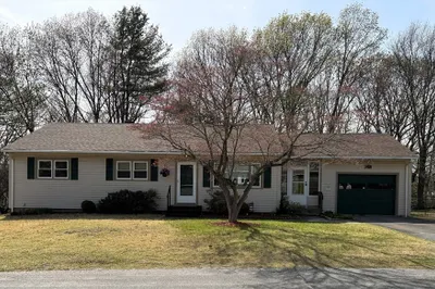 25 Glen Forest Ln