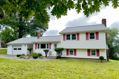 1 Lexington Rd 1