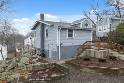 12 Overlook Rd