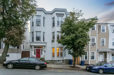 426 E 6th St #2