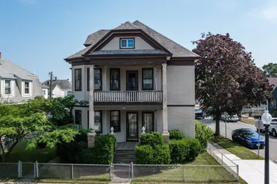 240-242 Wood St 1